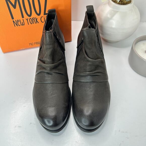 Miz Mooz Snap Wide Leather Studded Boot Ash Side Zip Women EU 41/10.5 Tried On - Picture 3 of 10